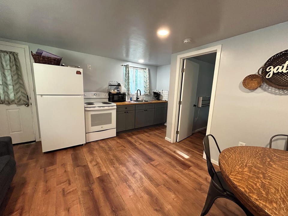 Cabin 1 Kitchen