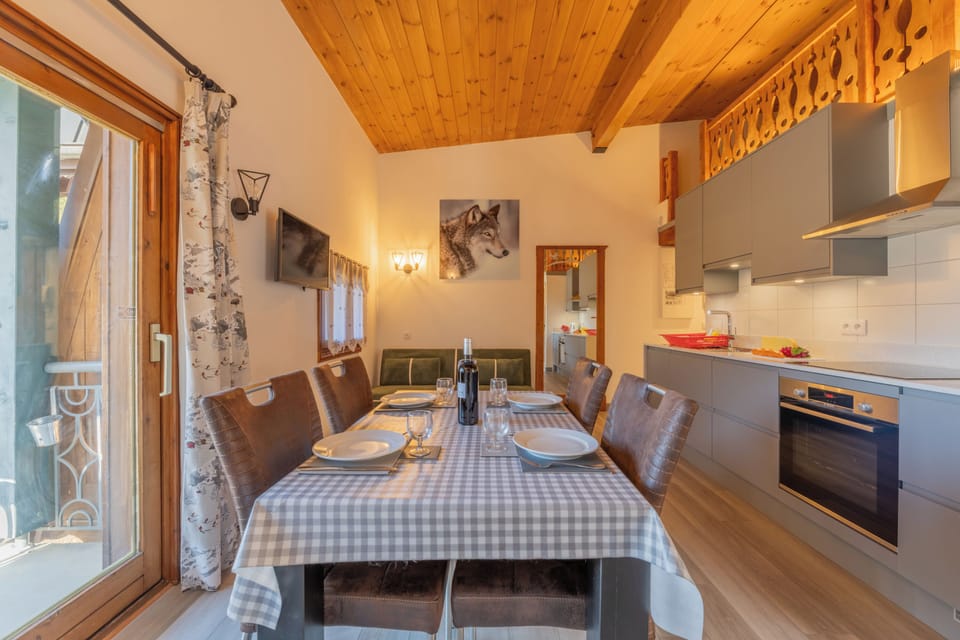 Kitchen and dining area