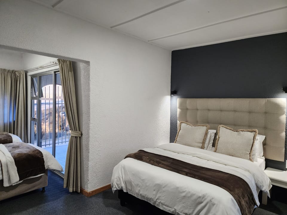 Room, 1 Bedroom, Smoking, Patio | 1 bedroom
