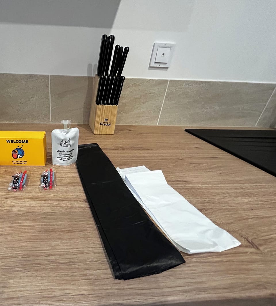 Bathroom amenities