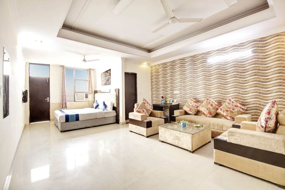 Family Studio | Premium bedding, individually furnished, desk, laptop workspace