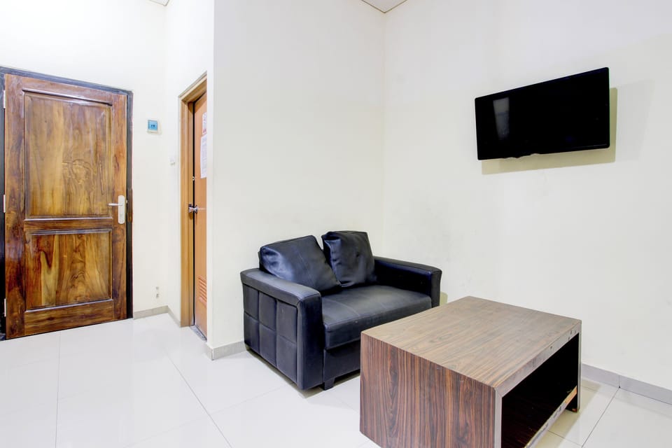 Standard Suite | Free WiFi, bed sheets