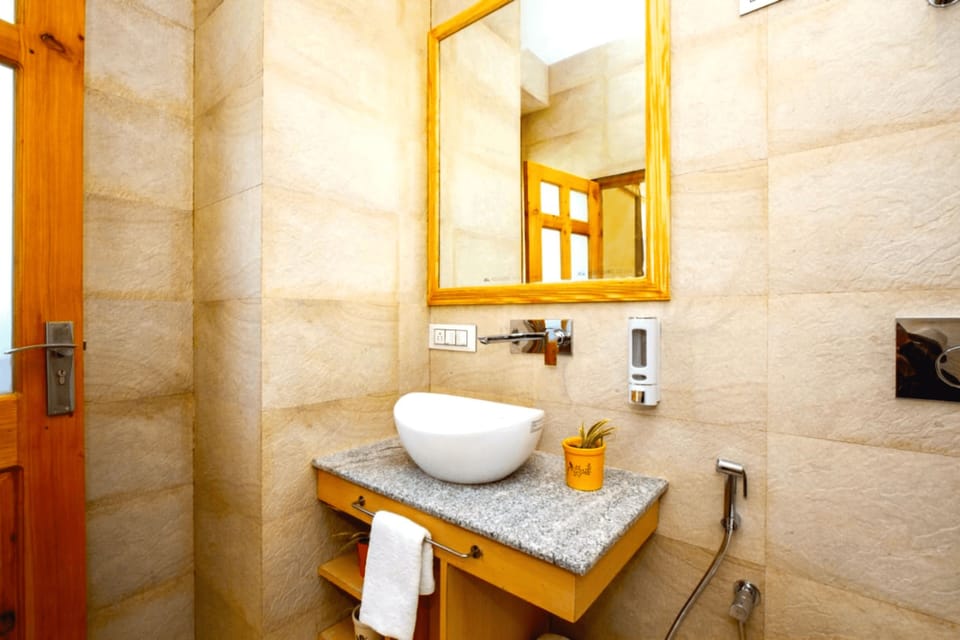 Amber Cottage Manali Hotel in Himachal Pradesh