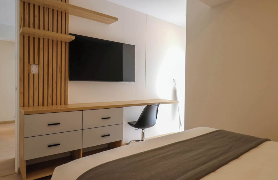 Bedroom with tv
