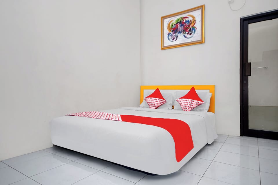 Standard Double Room | WiFi (free), bed sheets