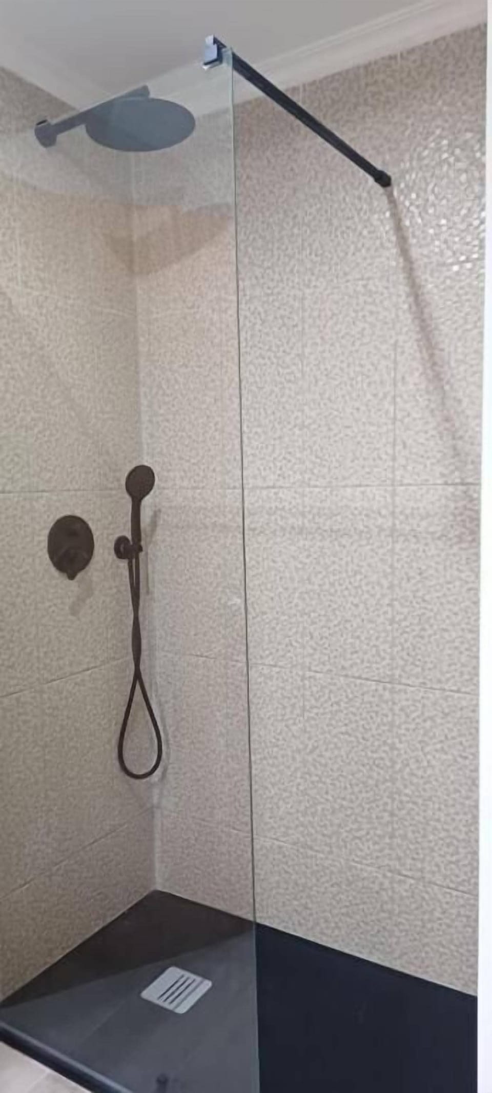 Standard Double Room, 1 Double Bed, Non Smoking, Housekeeping | Bathroom | Hair dryer, towels