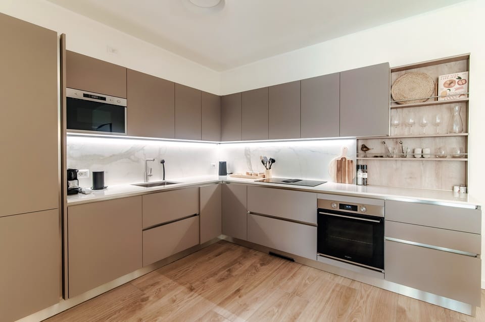 Apartment | Private kitchen | Full-size fridge, oven, stovetop, dishwasher