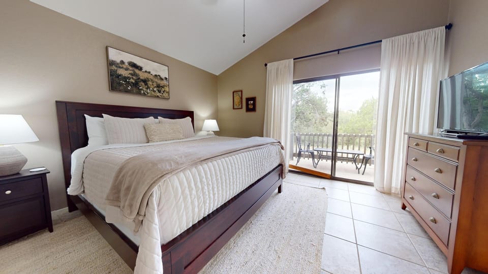 Master Bedroom with King Downstairs