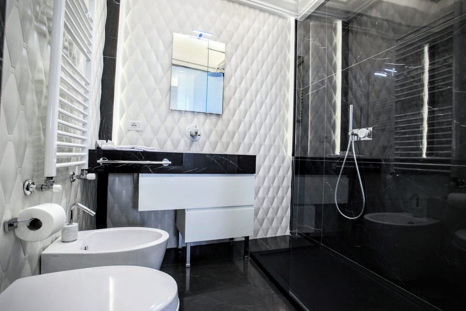 Comfort Room | Bathroom | Free toiletries, hair dryer, bathrobes, bidet