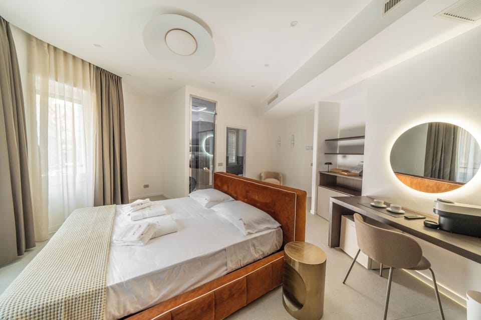 Executive Double Room | Premium bedding, memory foam beds, in-room safe, desk