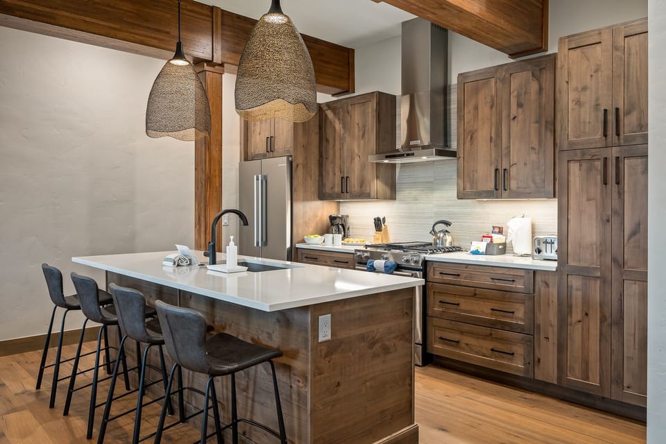 Condo, 3 Bedrooms | Private kitchen | Fridge, oven, coffee/tea maker, toaster