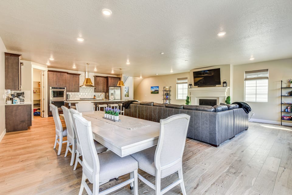 Dining Table | 1st Floor | Dishware & Flatware