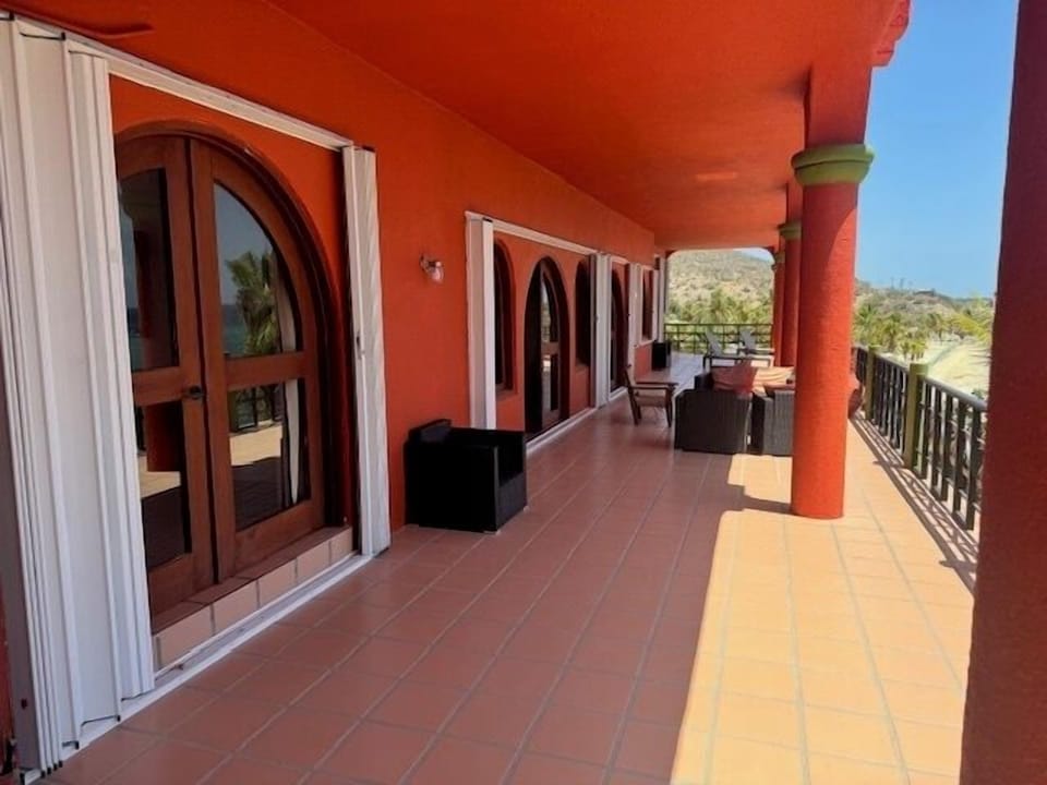 Large Top Floor Margarita Suites Viewing Balcony