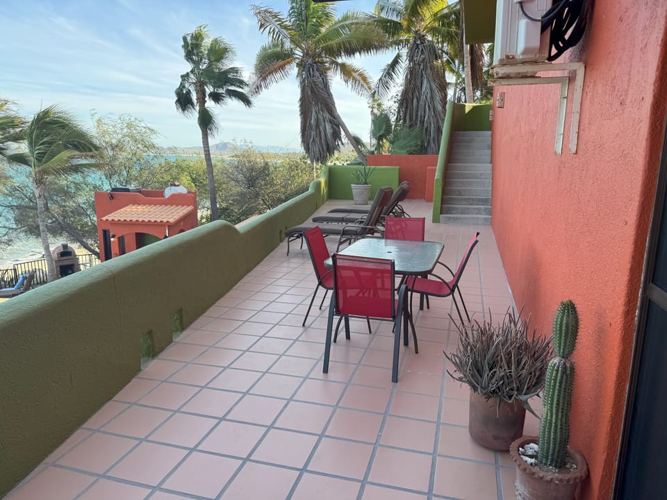 Paloma Balcony