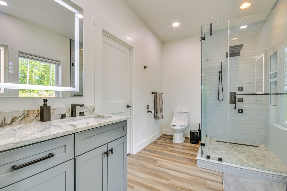 En-Suite Bathroom | 1st Floor