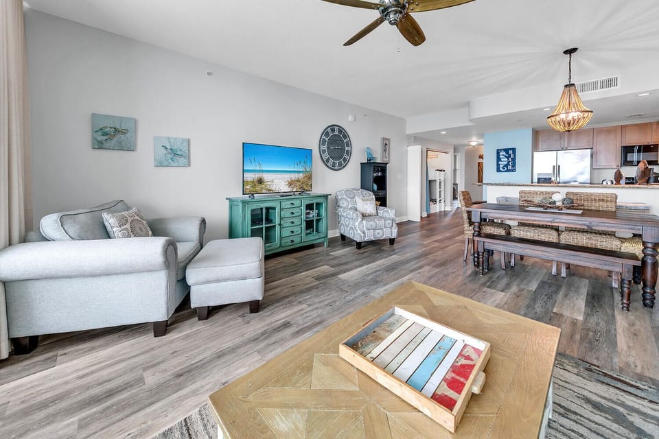 15625 Front Beach Rd 905-large-021-024-1J0A7973-1500x1000-72dpi