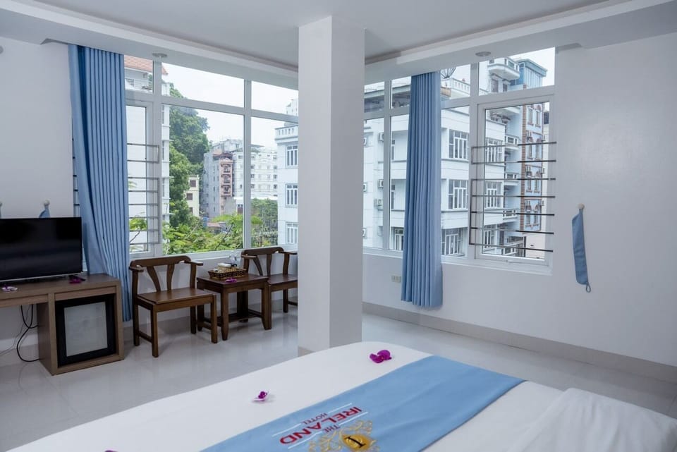 Classic Double Room, City View | Desk, laptop workspace, blackout drapes, soundproofing