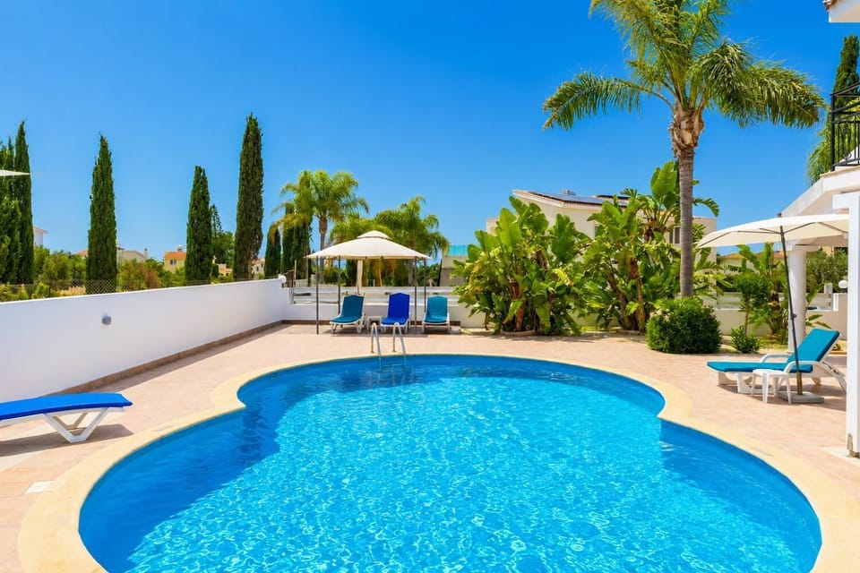 Private pool and terrace