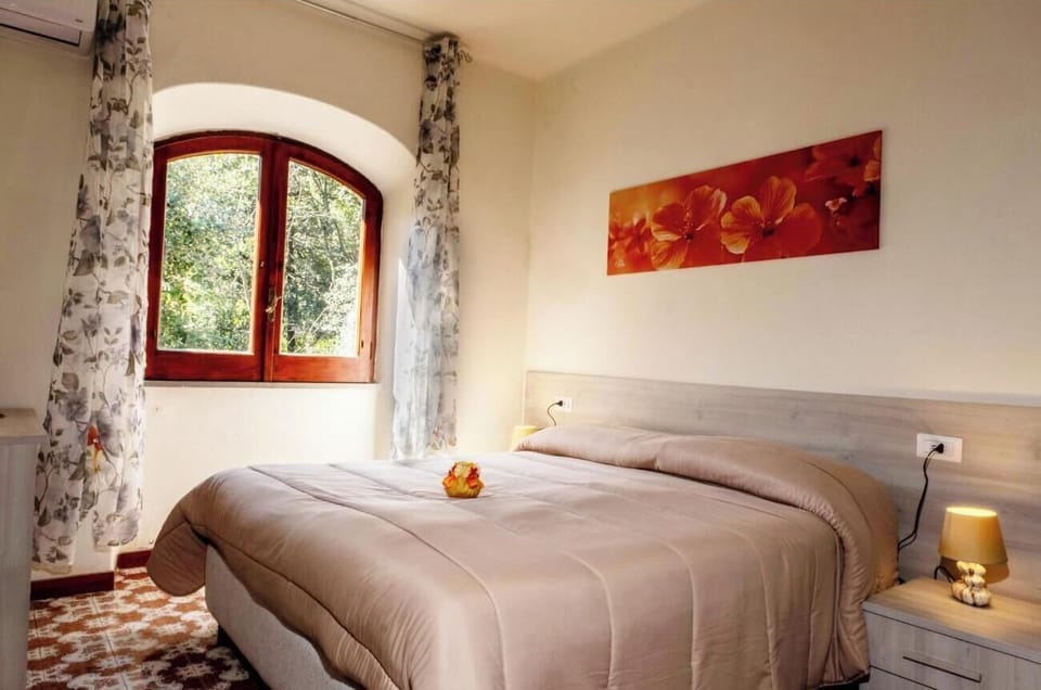 Family Triple Room | Premium bedding, individually decorated, desk, free WiFi