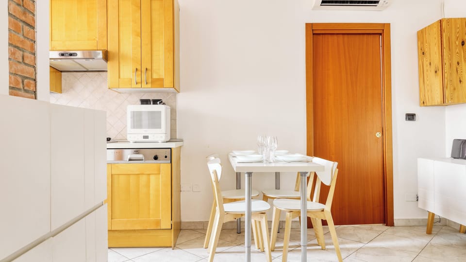 Apartment (1 Bedroom) | Interior