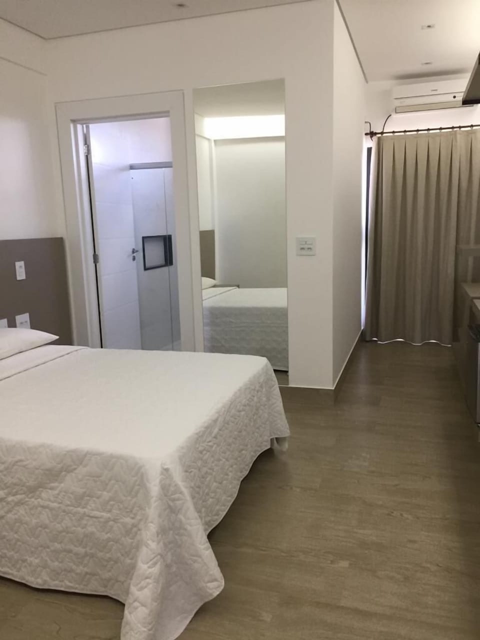 Desk, laptop workspace, free WiFi, bed sheets