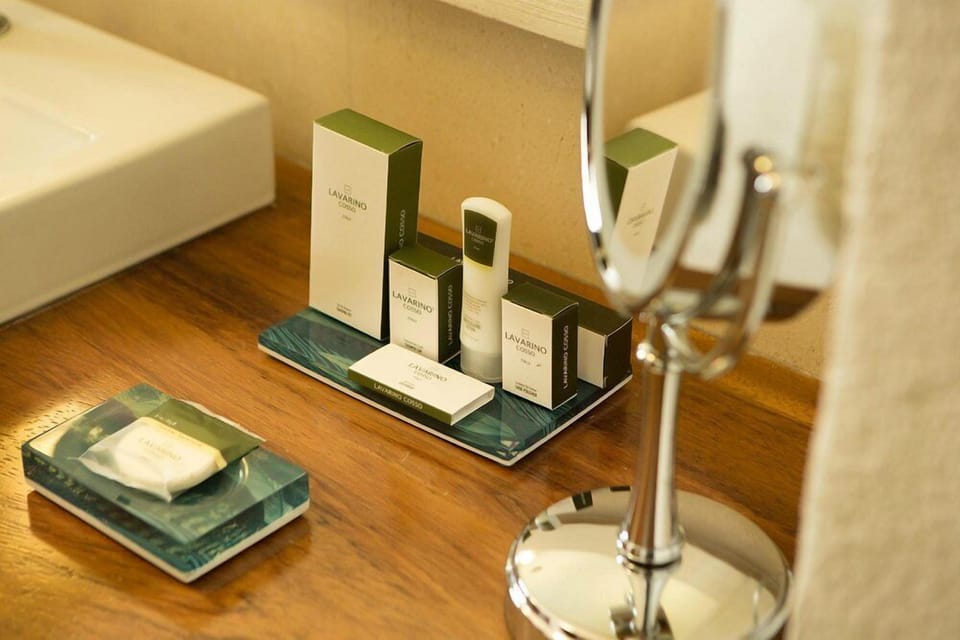 Junior Double Room | Bathroom | Shower, hair dryer, towels, soap