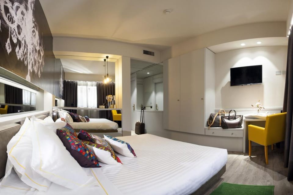 Down comforters, minibar, in-room safe, desk