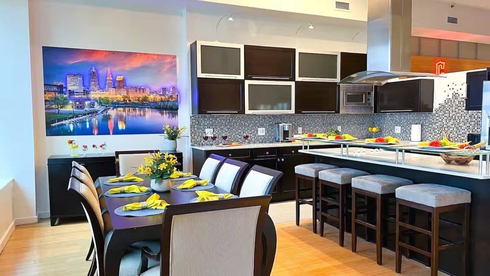 Indoors, Kitchen, Dining Table, Furniture, Table
