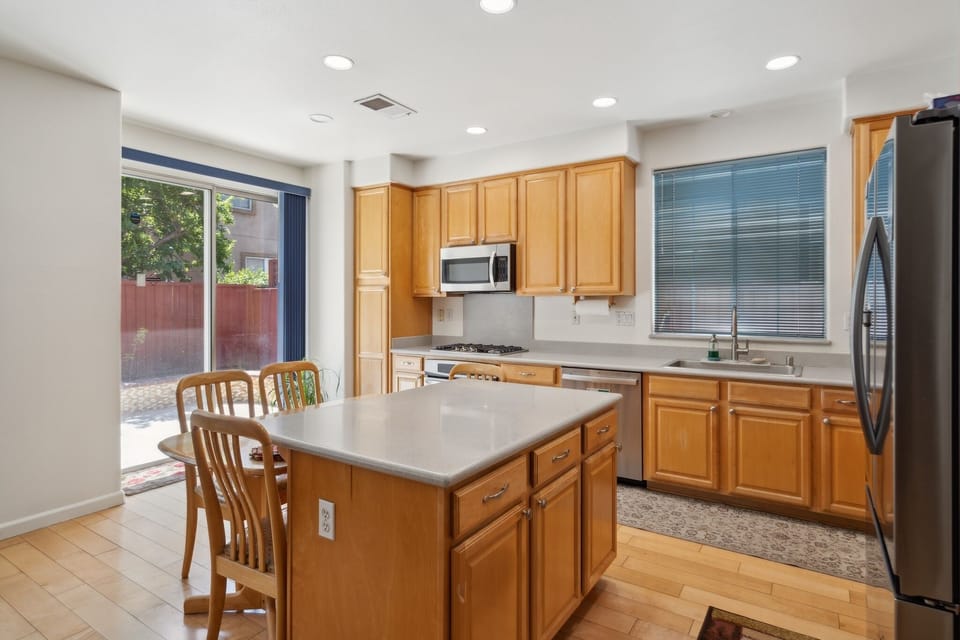 Indoors, Kitchen, Floor, Flooring, Microwave