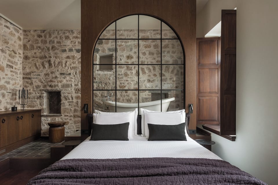 Egyptian cotton sheets, premium bedding, pillowtop beds, minibar