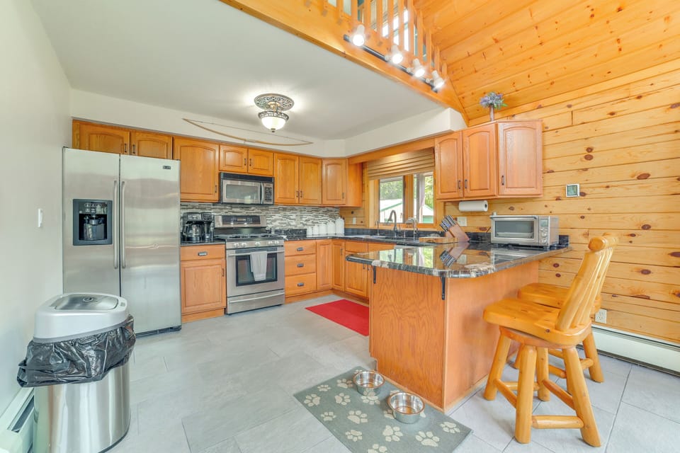 Kitchen | Cooking Basics | Blender | Crockpot | 1st Floor