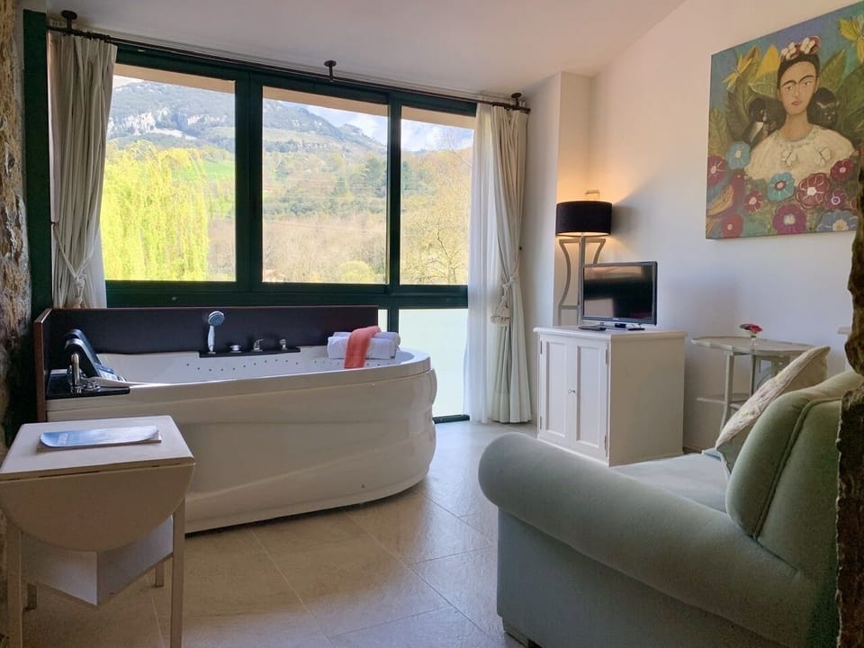 Premium Suite, Hot Tub | 1 bedroom