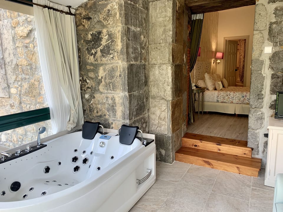 Premium Suite, Hot Tub | 1 bedroom
