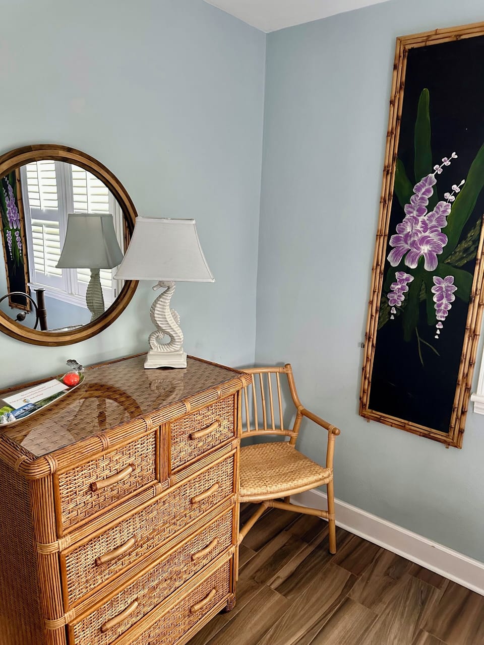 queen bedroom