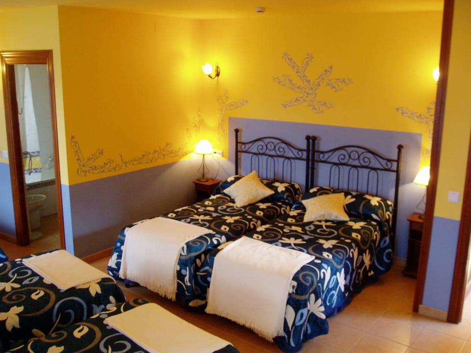 Quadruple Room | Individually decorated, individually furnished, desk, soundproofing