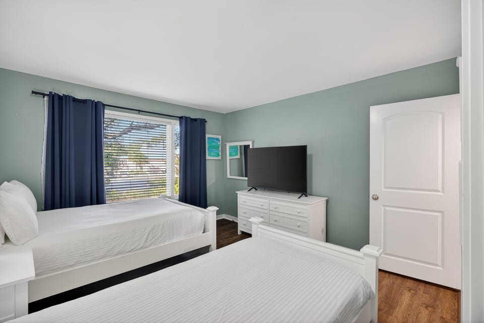 Bedroom 2 - Full and Twin - TV - Private Bathroom