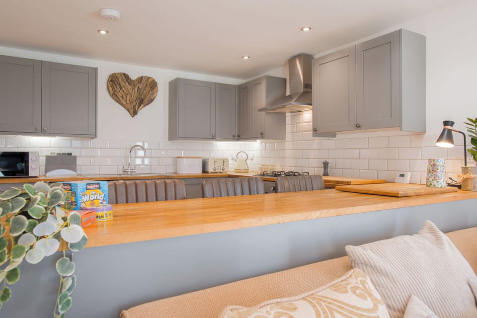 House, Garden View | Private kitchen | Electric kettle