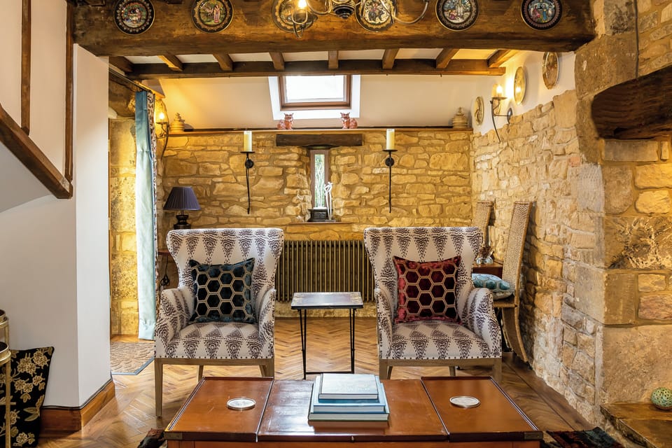 House, Garden View | Living area | Flat-screen TV, fireplace