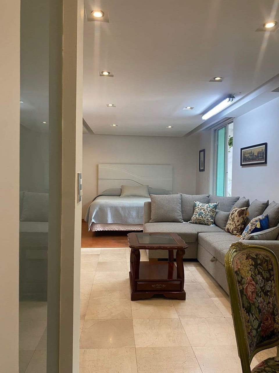 Deluxe Suite, Balcony, City View | Iron/ironing board, free WiFi