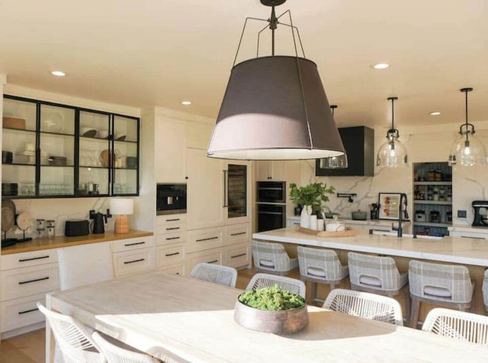 KITCHEN WITH MIELE APPLIANCES