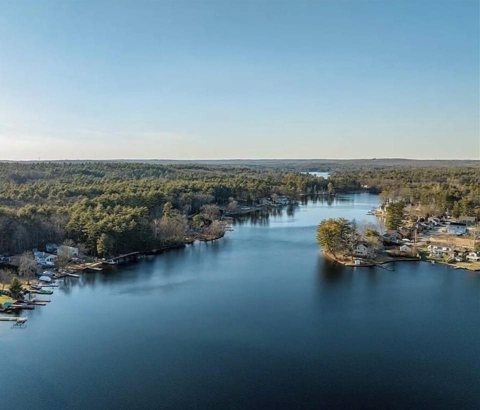 Just a small part of the lake. The picture probably show 1/6 of the entire lake.