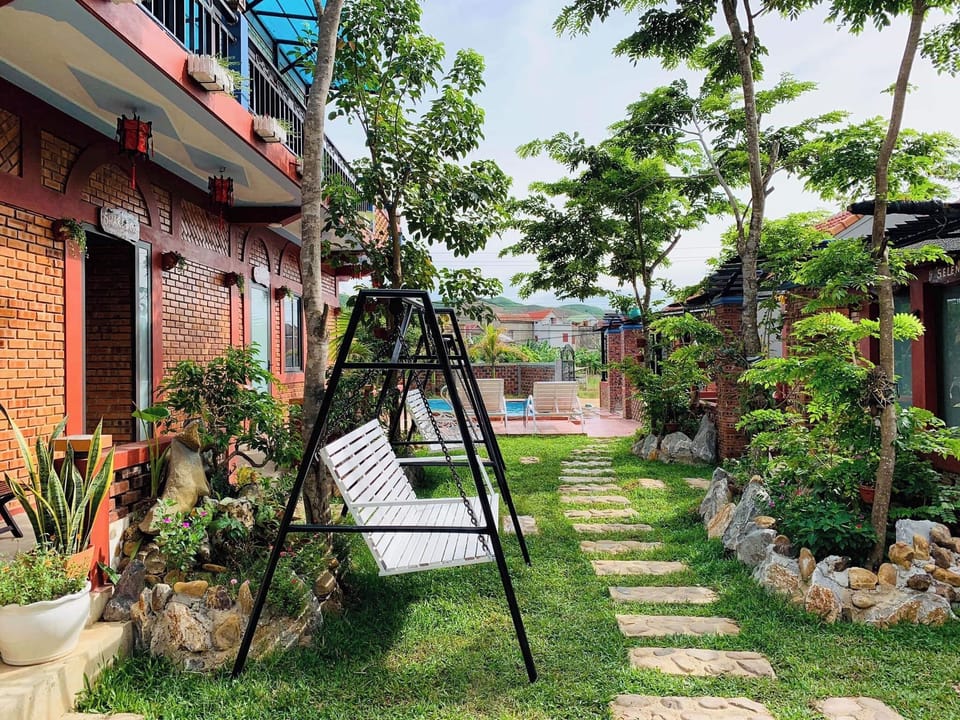 Deluxe Double Room, Pool View | Individually decorated, desk, blackout drapes, soundproofing
