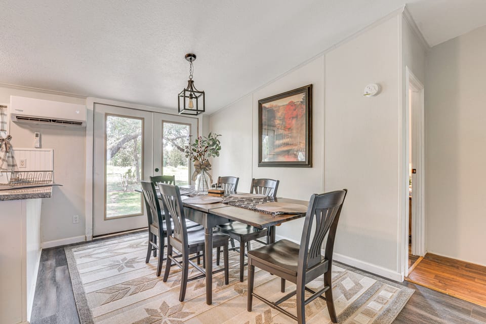 Dining Table | Dishware/Flatware