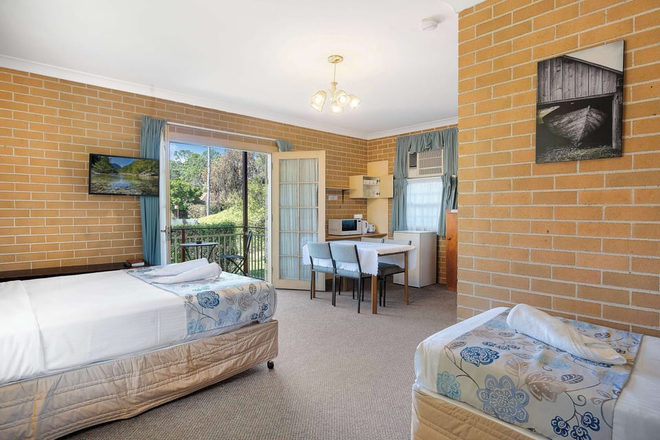Soundproofing, iron/ironing board, WiFi (free), bed sheets