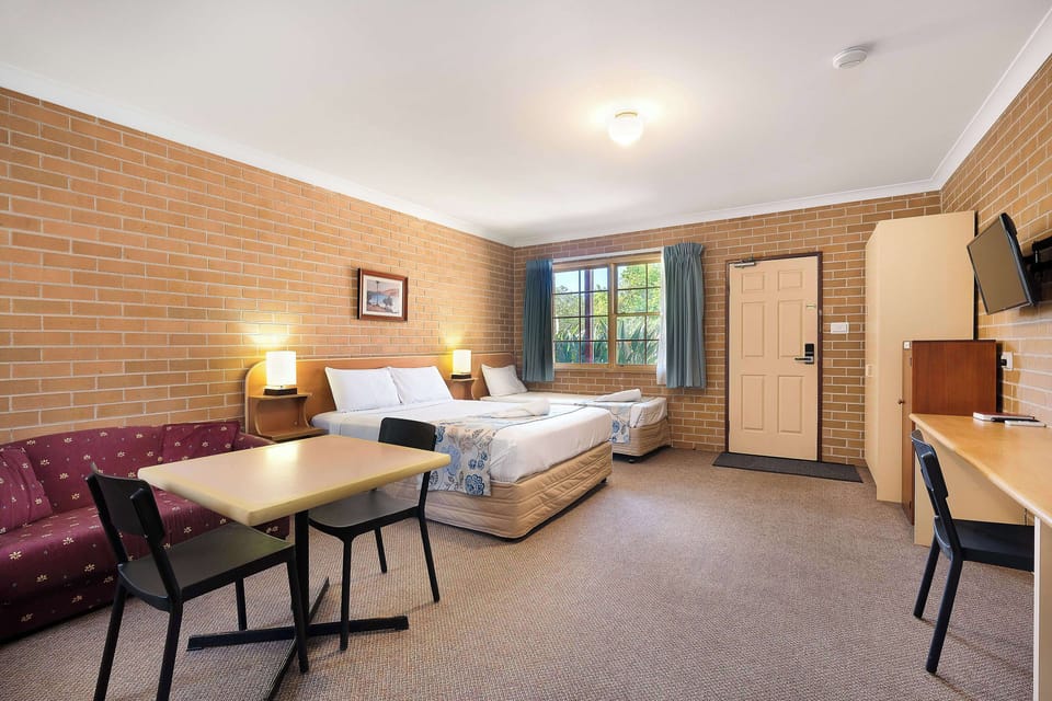 Soundproofing, iron/ironing board, WiFi (free), bed sheets