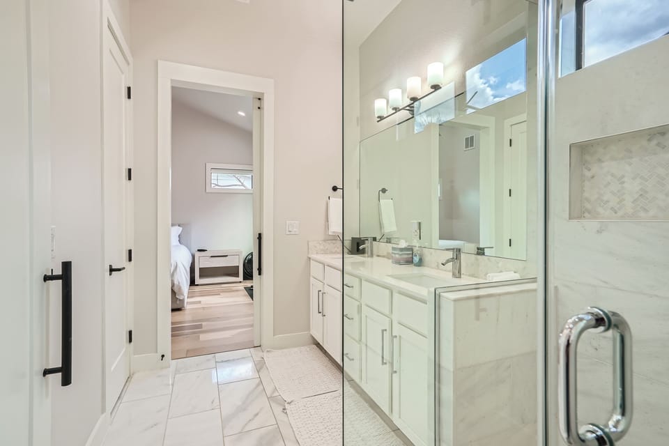 House, 3 Bedrooms (158733) | Bathroom | Free toiletries, hair dryer