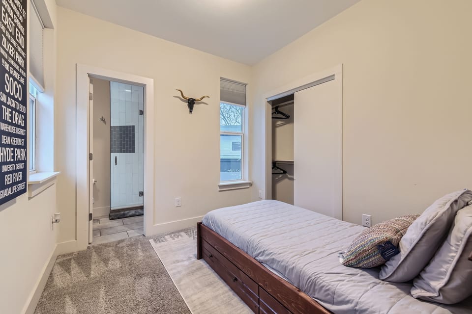 House, 2 Bedrooms (254896) | 2 bedrooms, individually decorated, individually furnished