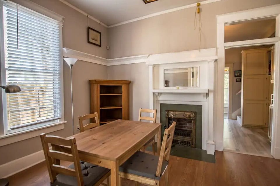 House, 2 Bedrooms (179247) | Dining room