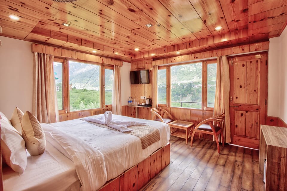 Comfort Double Room, Balcony, Mountain View | Laptop workspace, iron/ironing board, free WiFi