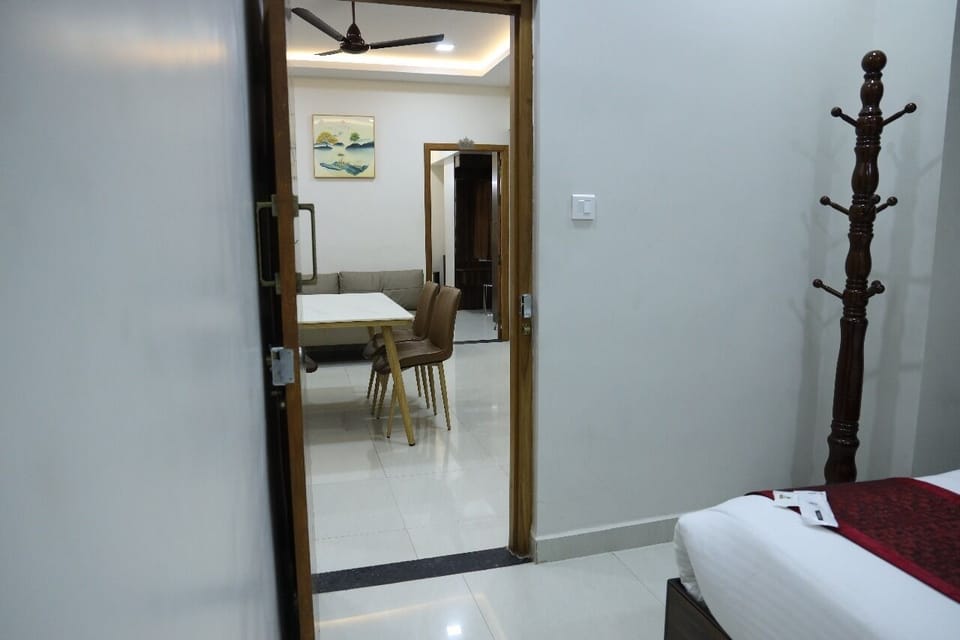 Family Villa | Egyptian cotton sheets, premium bedding, desk, free WiFi